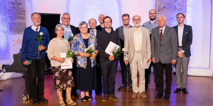 Alle Preisträger:innen und die Laudatoren bei der Verleihung der Kulturpreise am 1. Juli 2022