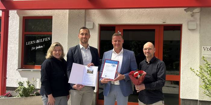 2505_gratulation_bba_slusarek_zimmer_wisny_web.jpg